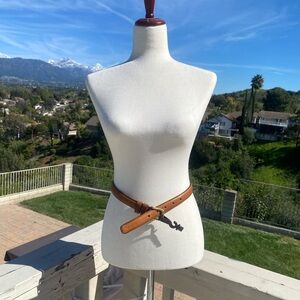Coach vintage   British Tan Leather Belt with brass hardware